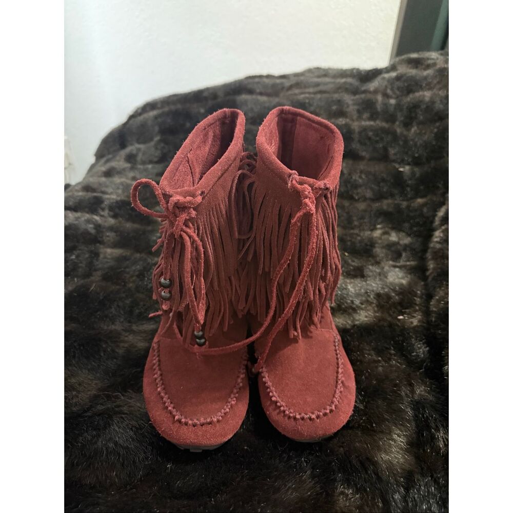 Minnetonka 2 Layer Angle Fringe Suede Boots Size 6.5 purple red - Picture 2 of 4